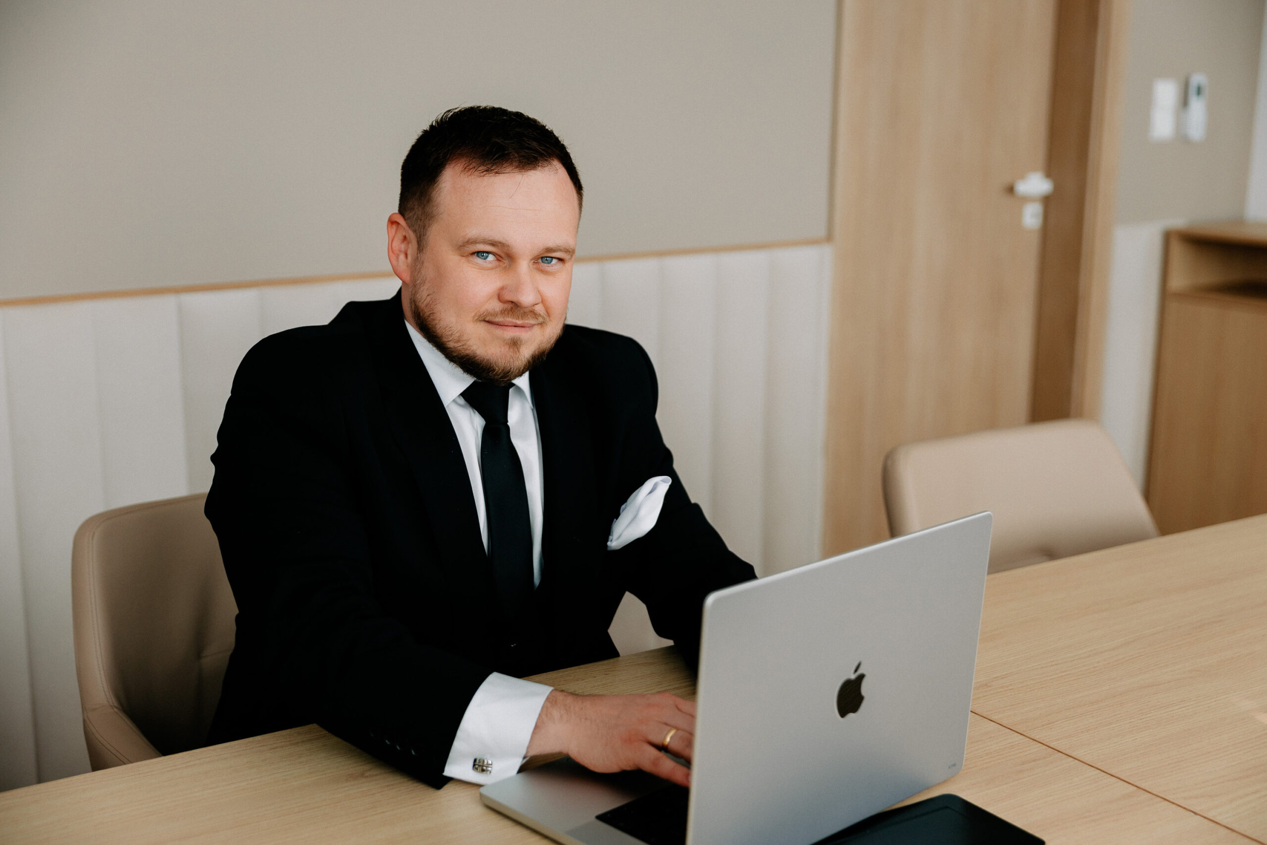karol_image_01
