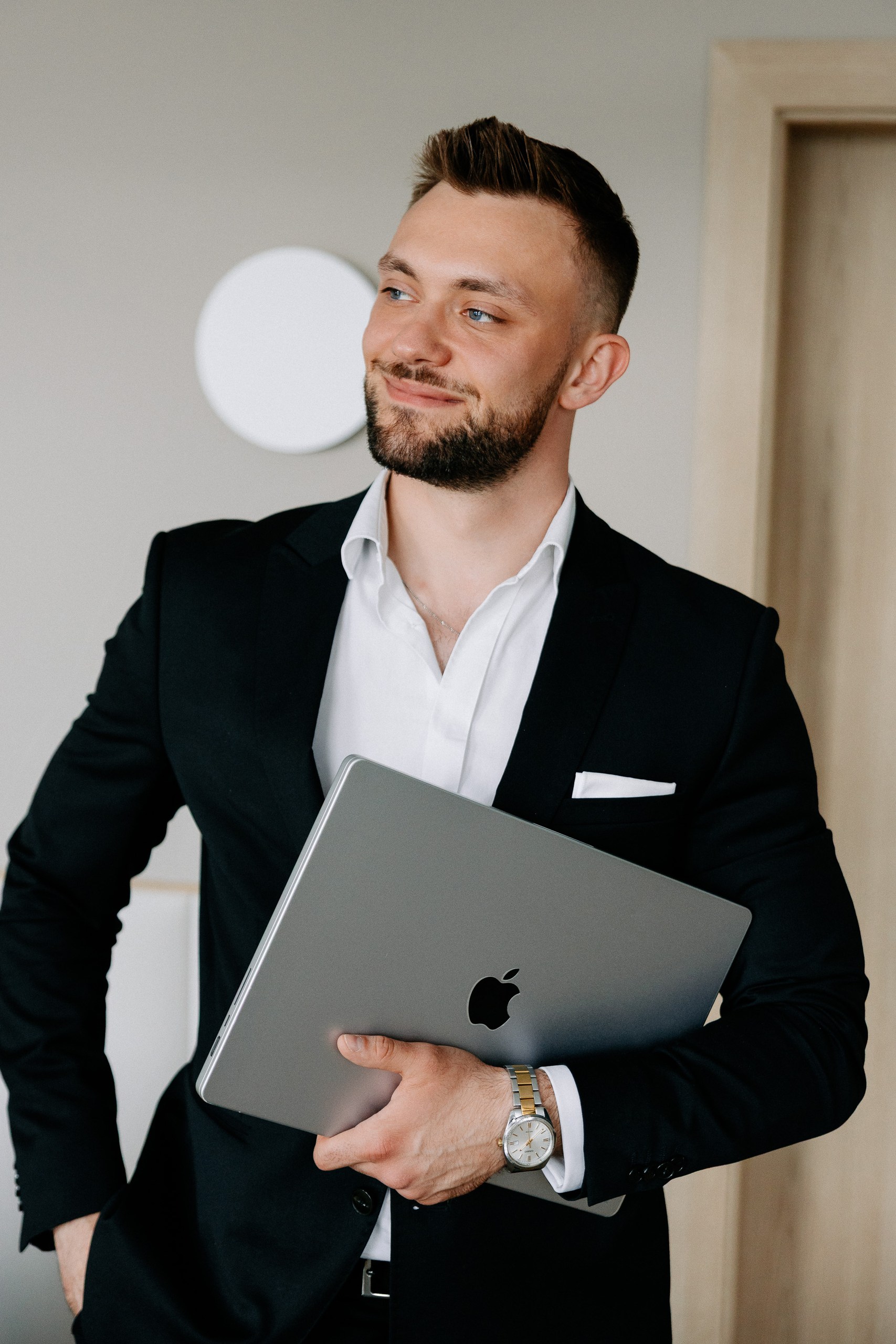 sales_manager_photo_01